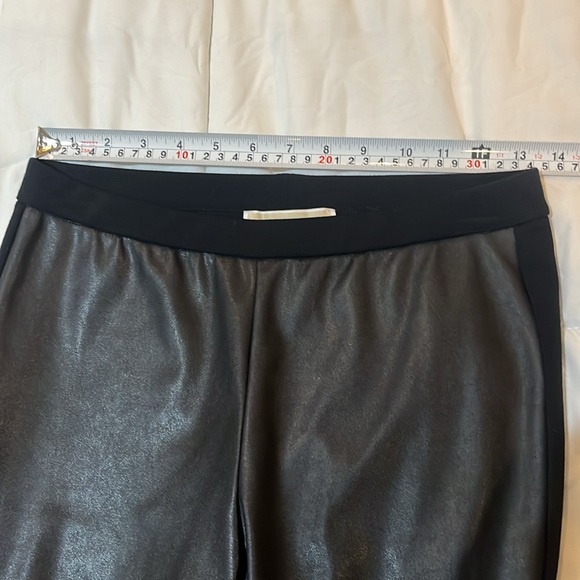 Never Worn, Pleather Front- MICHEAL KORS PETITE MED LEGGINGS-    great condition - Picture 1 of 14